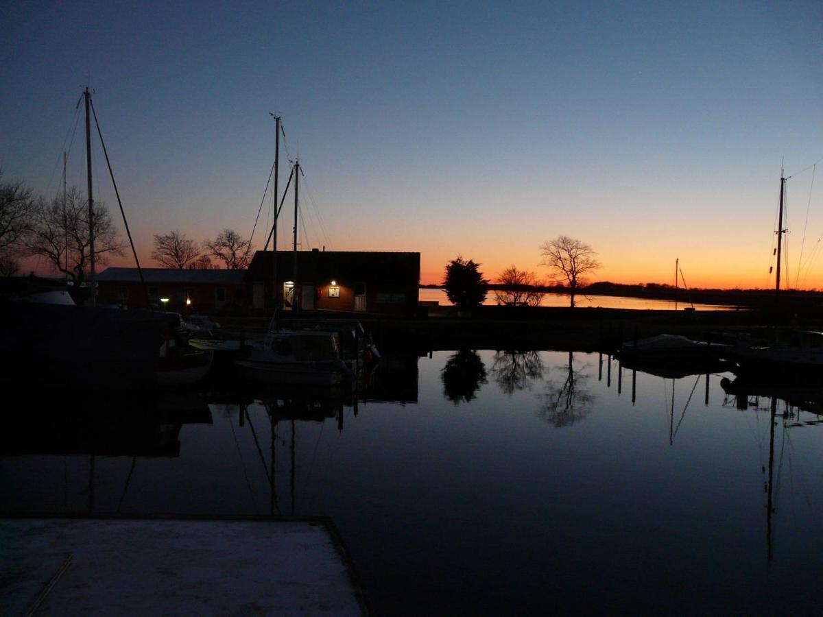 Appartement Haus Am Teich - Teichblick à Fehmarn Extérieur photo